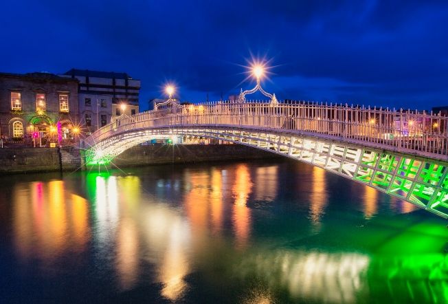 Hapenny Bridge - gallery